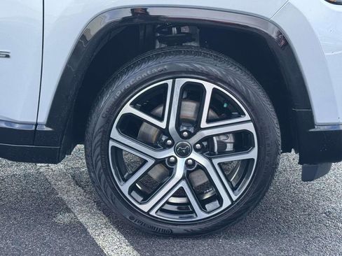 Used 2025 Jeep Compass Limited w/ Elite Group image 11