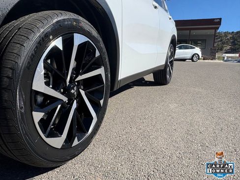 Used 2023 Mitsubishi Outlander SE image 13