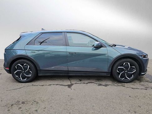 Used 2024 Hyundai Ioniq 5 SE image 2