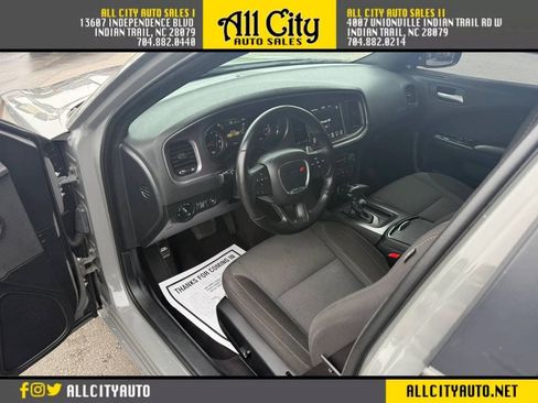 Used 2017 Dodge Charger R/T w/ Navigation & Travel Group RWD image 10