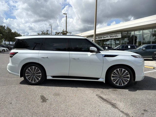 Used 2025 INFINITI QX80 Sensory AWD/4WD image 2