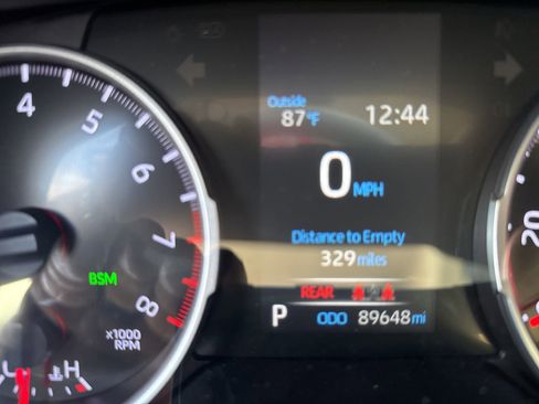 Used 2020 Toyota RAV4 XLE Premium FWD image 13