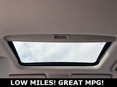 Used 2021 Honda CR-V EX-L image 17