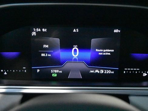 Certified 2025 Volkswagen Taos SE w/ Panoramic Sunroof Package image 16