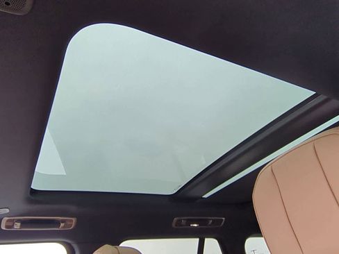 New 2026 Land Rover Range Rover SE image 19