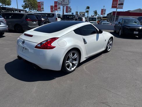 Used 2013 Nissan 370Z Coupe w/ Sport Pkg RWD image 17