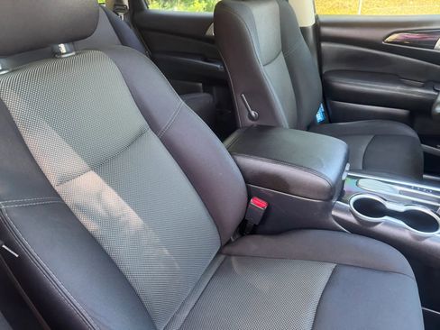 Used 2018 Nissan Pathfinder S FWD image 26