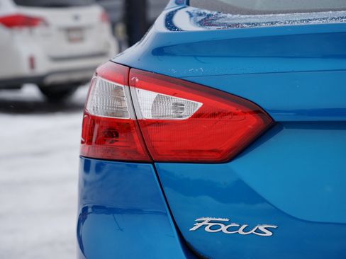 Used 2014 Ford Focus SE w/ SE Winter Package image 10