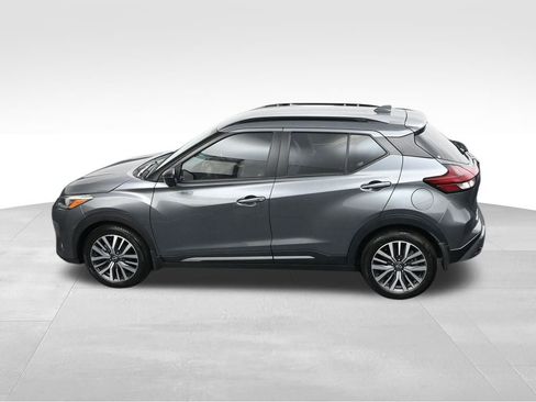 Used 2023 Nissan Kicks SR w/ SR Premium Package image 25