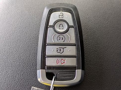 Used 2022 Ford Edge Titanium w/ Equipment Group 301A image 29