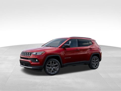 Used 2026 Jeep Compass Latitude AWD/4WD image 3