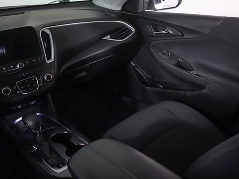 Used 2024 Chevrolet Malibu LT image 32