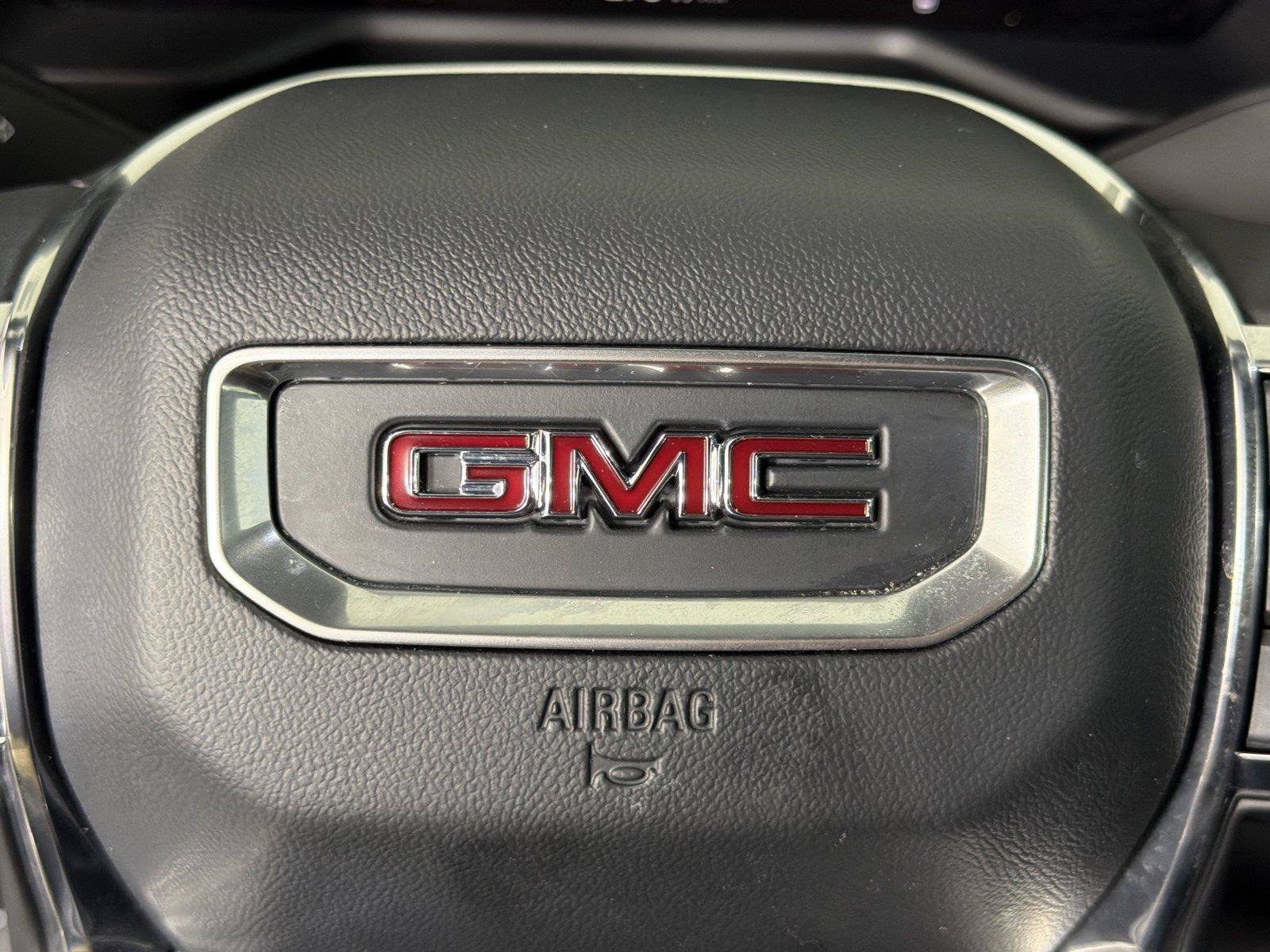 Used 2025 GMC Acadia Elevation w/ Elevation Premium Package FWD image 25