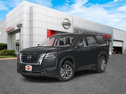 New 2025 Nissan Pathfinder SV w/ Black Appearance Package