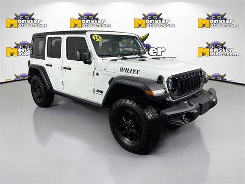 Used 2024 Jeep Wrangler Willys image 3