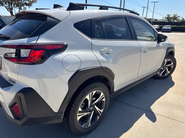 Used 2025 Subaru Crosstrek 2.5i Premium AWD/4WD image 3