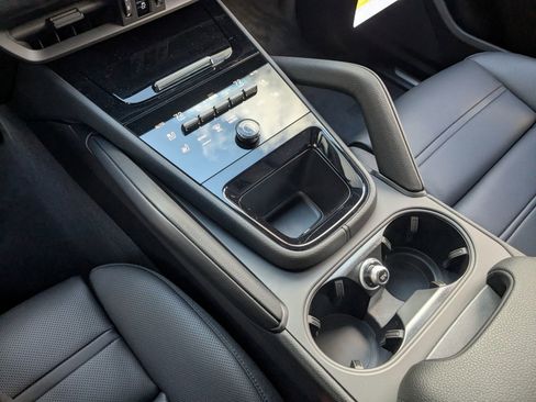 New 2026 Porsche Cayenne Coupe image 21