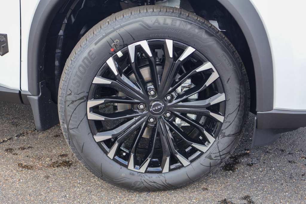 New 2026 Nissan Rogue Dark Armor AWD/4WD image 18