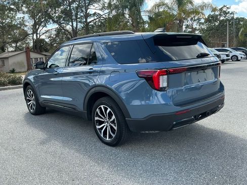 Used 2025 Ford Explorer ST-Line w/ Premium Package image 5