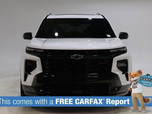 Used 2025 Chevrolet Traverse RS AWD/4WD image 2