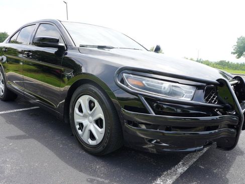 Used 2016 Ford Taurus Police Interceptor AWD image 3