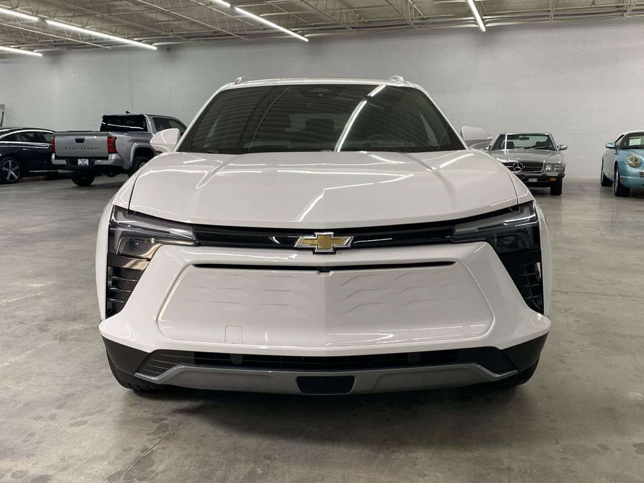 Used 2024 Chevrolet Blazer EV LT AWD/4WD image 3
