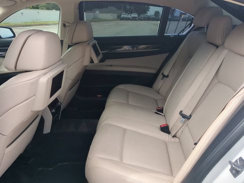 Used 2011 BMW 750Li RWD image 11