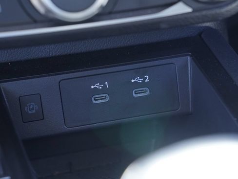Used 2025 Nissan Kicks SV FWD image 17