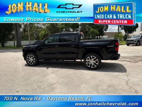 Used 2023 Chevrolet Colorado Z71 w/ Z71 Convenience Package 2 AWD/4WD image 6