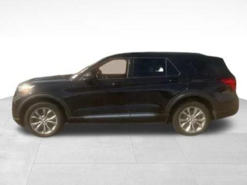 Certified 2023 Ford Explorer XLT w/ Equipment Group 202A AWD/4WD image 5
