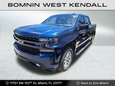 Used 2022 Chevrolet Silverado 1500 RST image 2