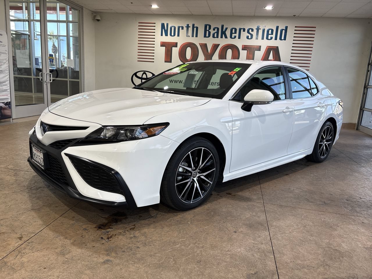 Certified 2024 Toyota Camry SE w/ Cold Weather Package FWD image 1