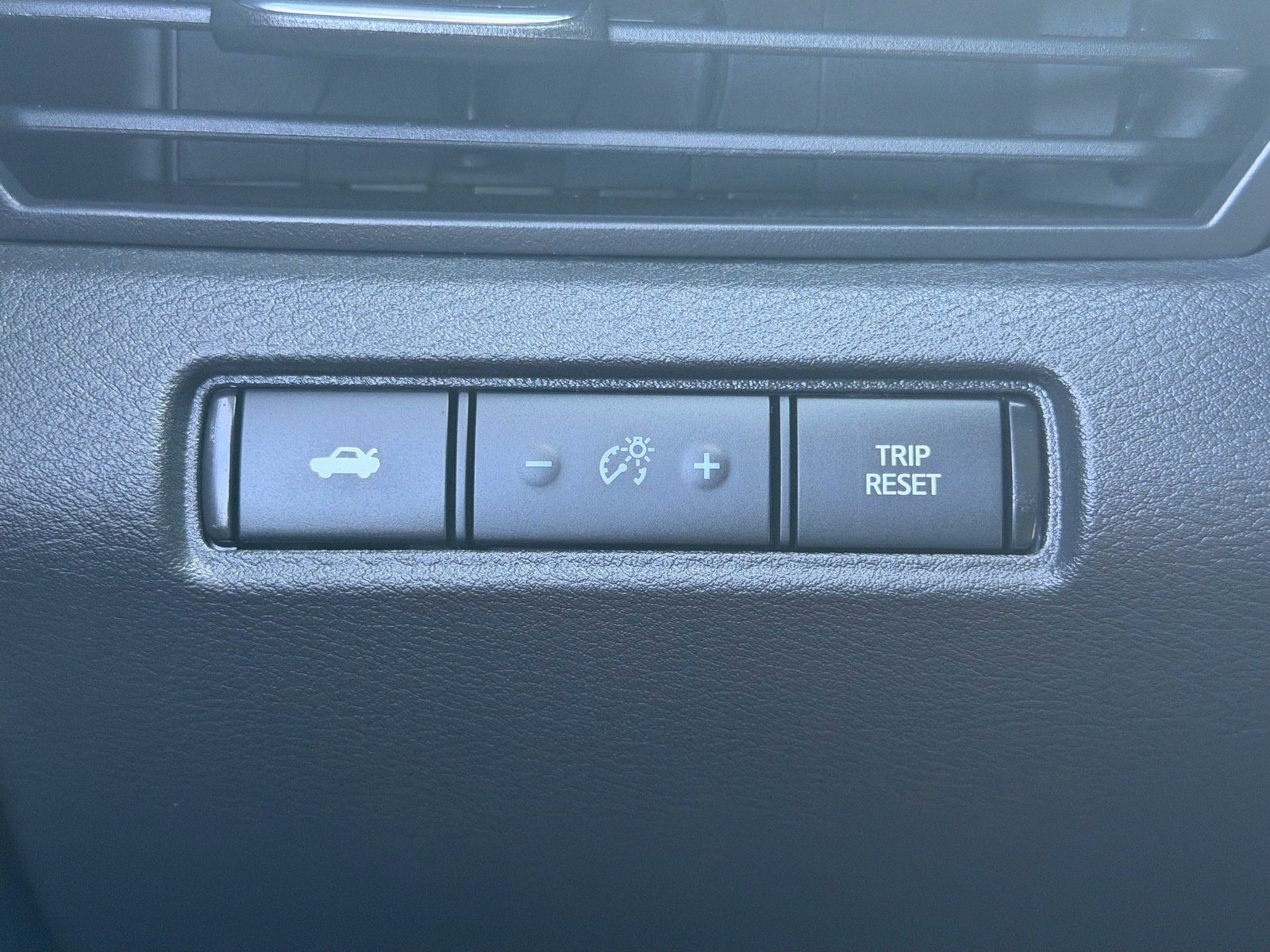Certified 2024 Nissan Altima 2.5 SV FWD image 29