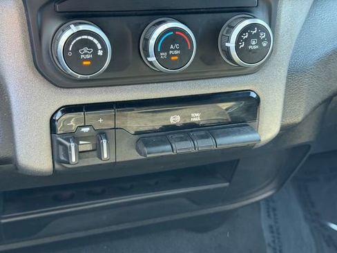 Used 2022 RAM 2500 Tradesman AWD/4WD image 17