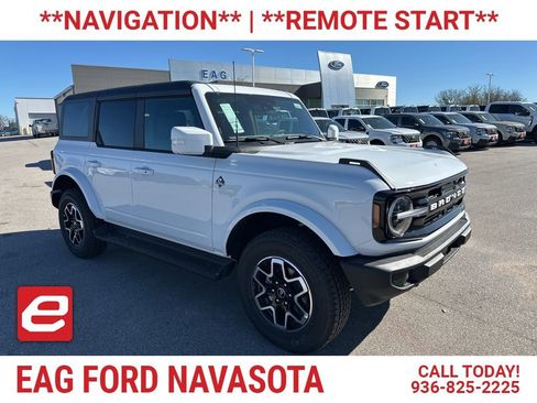 New 2025 Ford Bronco Outer Banks AWD/4WD image 1