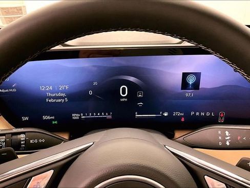 Used 2025 Buick Enclave Preferred w/ Power Package image 24