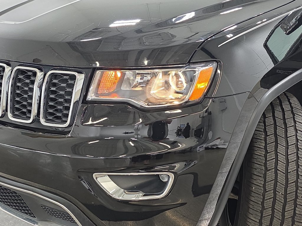 Used 2020 Jeep Grand Cherokee Limited AWD/4WD image 31