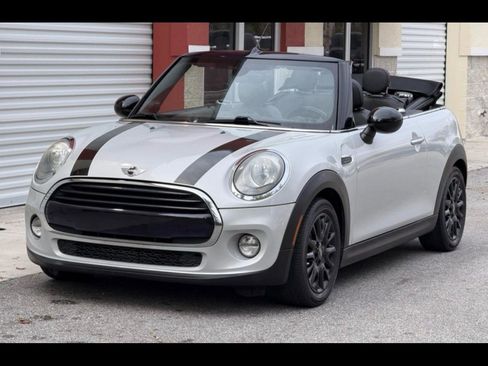 Used 2017 MINI Cooper Convertible image 1