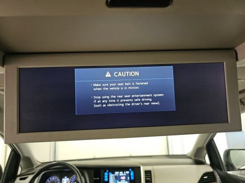 Used 2017 Toyota Sienna Limited Premium AWD/4WD image 34
