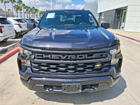 Used 2023 Chevrolet Silverado 1500 Custom image 2