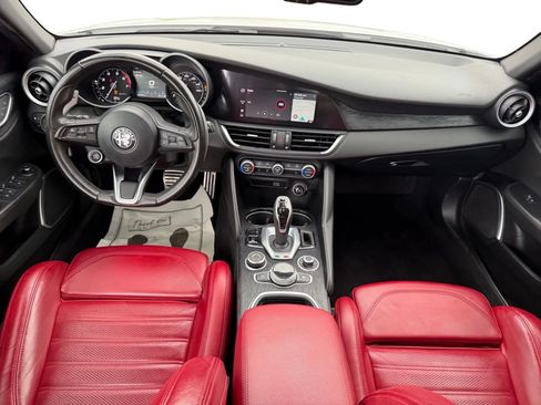 Used 2023 Alfa Romeo Giulia Sprint RWD image 12