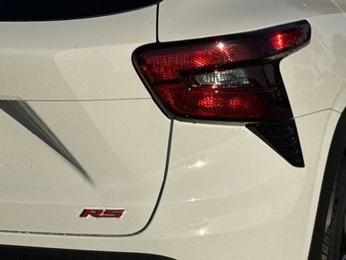 New 2026 Chevrolet Trax RS w/ Sunroof Package image 7