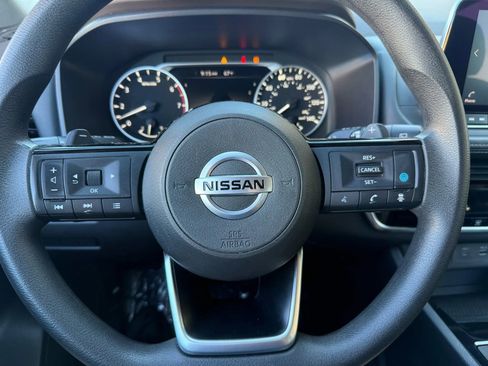 Used 2021 Nissan Rogue SV image 13