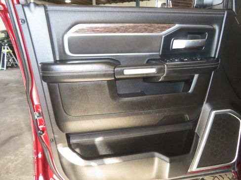 Used 2019 RAM 2500 Laramie AWD/4WD image 21