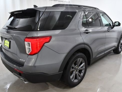 Used 2023 Ford Explorer XLT w/ Equipment Group 202A image 11