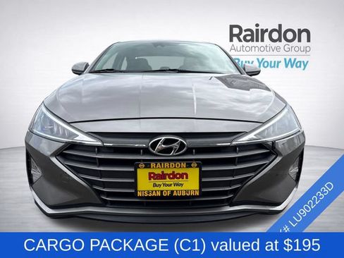 Used 2020 Hyundai Elantra SE w/ Cargo Package (C1) FWD image 2