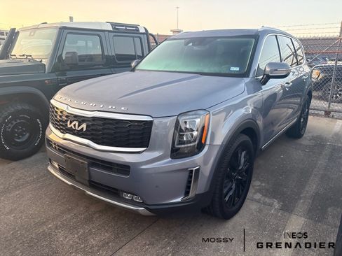 Used 2022 Kia Telluride SX FWD image 2