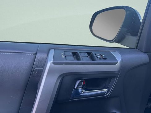 Used 2020 Toyota 4Runner SR5 Premium image 19