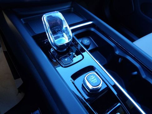 New 2026 Volvo XC60 B5 Plus w/ Protection Package Premier image 24