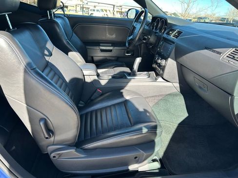 Used 2010 Dodge Challenger R/T image 27